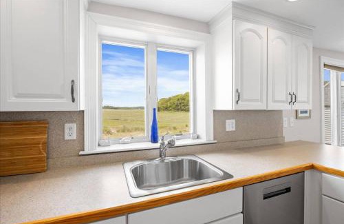 Minot House | Glades Manor: Minot Beach Scituate