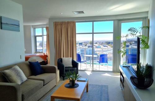 Wallaroo Apartment | Glam Apartment 21