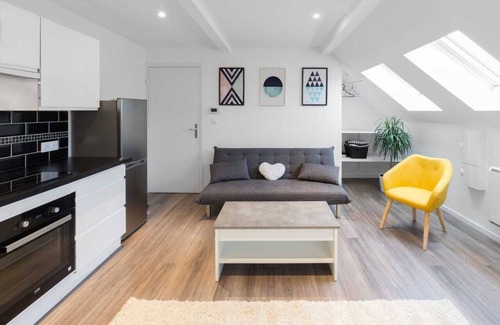Reims House | Glam bright apartment 2nd floor