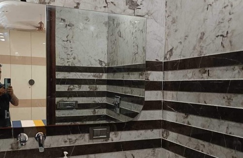 Pashim Vihar Apartment | Glamorous 3 BHK Apartment in Paschim Vihar West Delhi