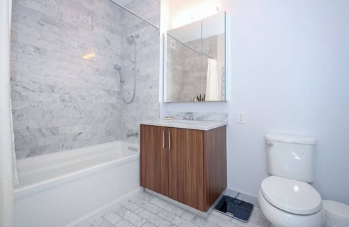 Sheepshead Bay Condo | Glamorous & Contemporary Oasis Apt in Brooklyn NY!