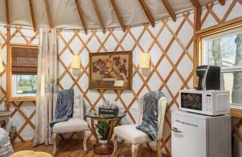Woodway Apartment | Glamour in the Wild - Unit #3