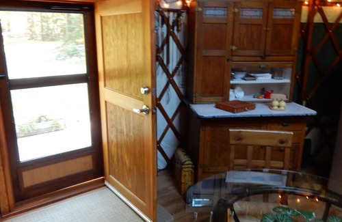 Sandpoint Cabin | Glamp in our beautiful North Idaho Yurt