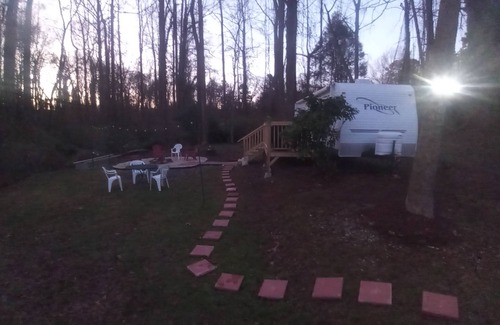 High Point House | Glamping at it's best! Sleeps 4, Porch w/grill Fire pit Big outdoor living space