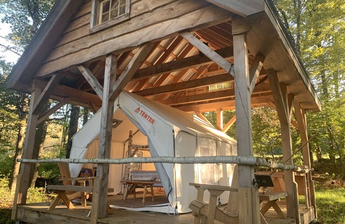 Fishs Eddy RV Rental | Glamping at Joe's Hideaway at French Woods Farm