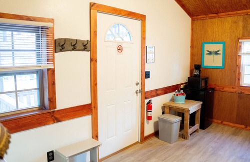 Kedron Cabin | Glamping Cabin 2 - near Spring Hill & Franklin