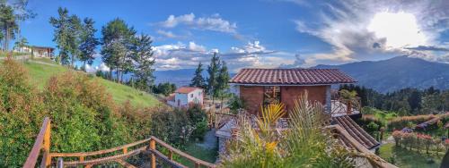 Medellin Ski Chalet | Glamping en Medellín - Kinsho Glamping - Cabaña con Jacuzzi privado