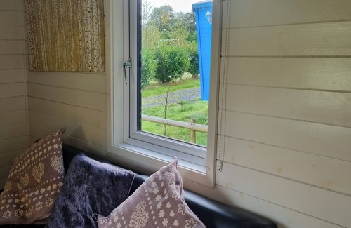 Llanfair Caereinion Cottage | Glamping Hut - Riverview 5