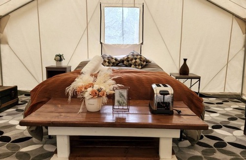 Woodfibre RV Rental | Glamping Sauna, Kayak, Rest Gambier