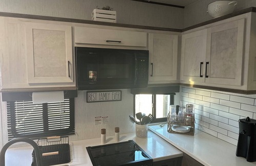 Berger RV Rental | Glamping with gorgeous sunset views, trolley to all wineries