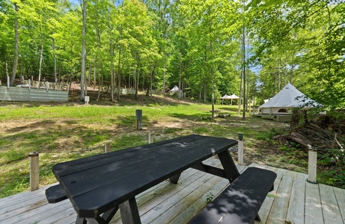 Stanton RV Rental | Glamping Yurt #1 in Red River Gorge with Wooded Views & Bathhouse