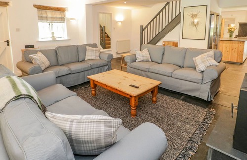 Hendrerwydd Cottage | GLAN CLWYD ISA - THE BIG BARN, pet friendly, with pool in Denbigh