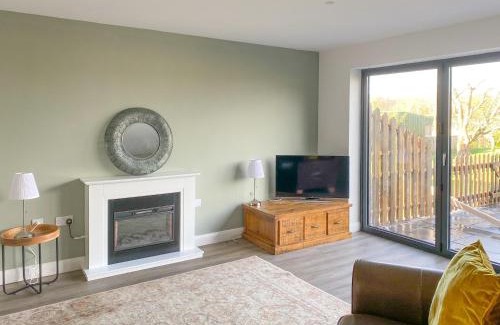 Lloc House | Glan Llyn Annex
