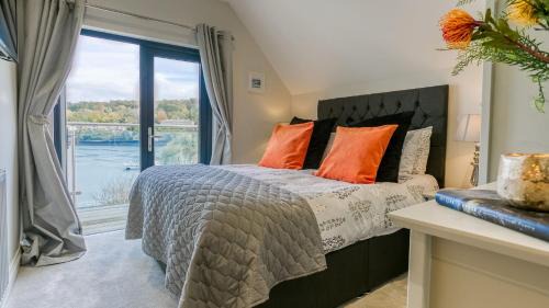 Bangor House | Glan y Mor Menai