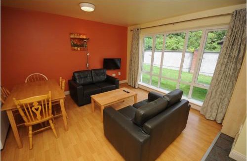 Roscoe Other | Glasan Holiday Village