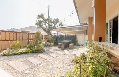 Ban Du House | Glass House, Mountain View, Near Airport-City