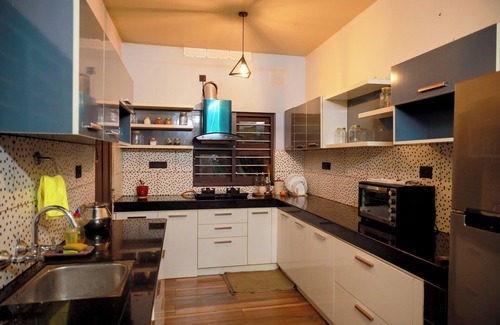 Varkala House | Glass Vila 2BR 2BA Varkala Cliff