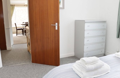 Bishops Castle Cottage | Glebeland