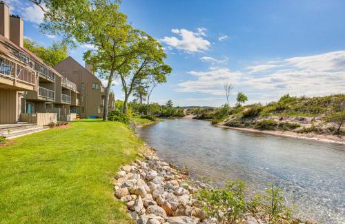 Maple City Apartment | Glen Arbor Riverfront Retreat Steps to Beach!