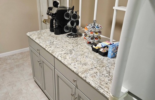 Glen Burnie House | Glen Burnie Hideaway - Pet friendly with easy access to multiple attractions.