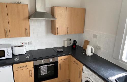 Dunfermline Apartment | Glen Mhor - Beautiful two bedroom apartment Dunfermline