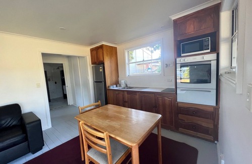 Strahan Apartment | Glenaire Apartments on Frazer St