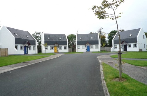 Courtown House | Glenbeg Point Holiday Homes (No.55)
