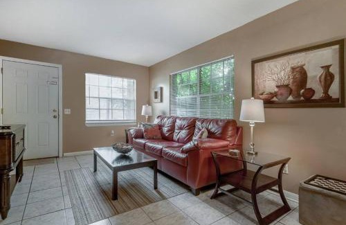 Brandon Apartment | Glendale Getaway Prime Brandon location