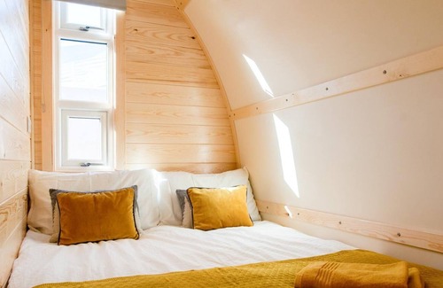 Tomintoul Cabin | Glenlivet Glamping in a Cosy Wooden Lodge - Dog Friendly