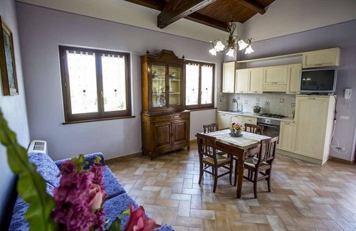 Crocemaroggia Other | Glicine Apartment in Farmhouse with garden and swimming pool
