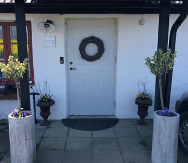 Simrishamn Bed & Breakfast | Glimminge Bed & Breakfast