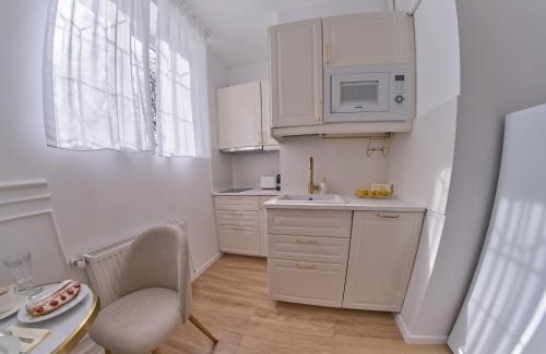 Sector 2 Apartment | Glinka by Ioana