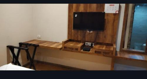 Mumbai Hotel | Glitz Hotels New Pacific - Nr International Airport Mumbai