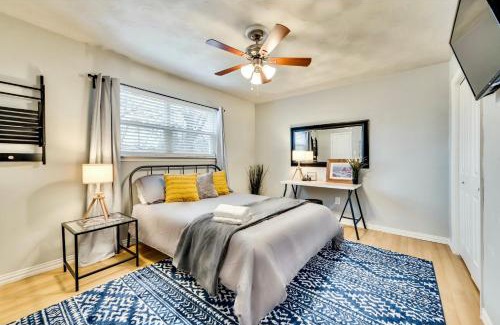 Old East Dallas Apartment | Global Cup Insta-Worthy Flat and Arboretum Tickets Included