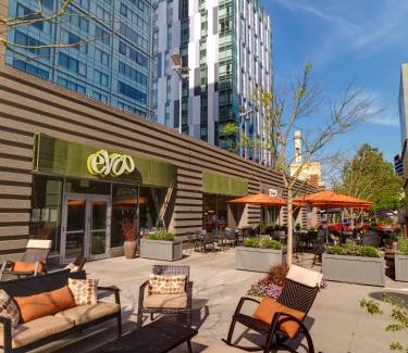 East Cambridge Apartment | Global Luxury Suites at Kendall West
