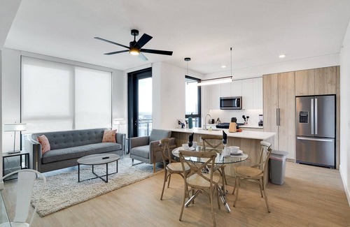 Evans Churchill Apartment | Global Luxury Suites at Downtown Phoenix