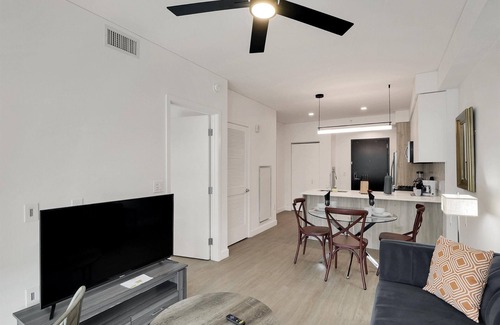 Evans Churchill Apartment | Global Luxury Suites at Downtown Phoenix