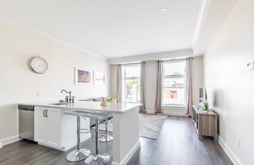 Smiths Falls Apartment | GLOBALSTAY . Iconic Rideau 1Bd Unit. Balcony. Free Parking