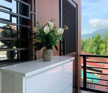 Los Banos House | Glomo's Resthub