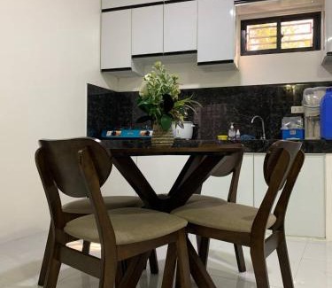 Los Banos House | Glomo's Resthub