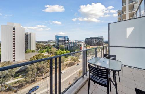 City West Apartment | Glorious Central Canberra 1-Bed with Pool & Sauna