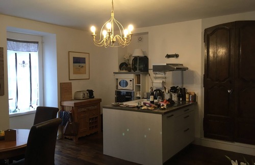 Bergerac Apartment | Glorious riverside town apartment with private garden overlooking La Dordogne .
