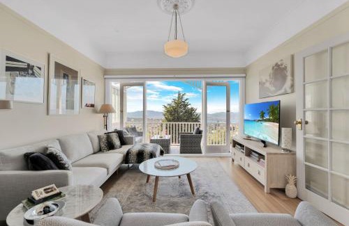 West Hobart House | Glorious Views - beautiful 1925 heritage house
