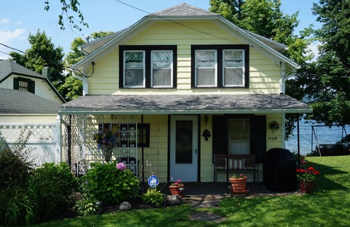 Hammondsport House | 'Glory Days' - Classic 1920's Cottage - Keuka Lake East Side