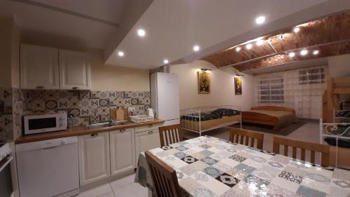 Niemodlin Apartment | Gościnna Zagroda Gościejowice Noclegi Apartamenty Agroturystyka Niemodlin