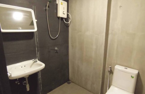 Bang Rak Hotel | GO INN Silom Road - BTS Saint Louis