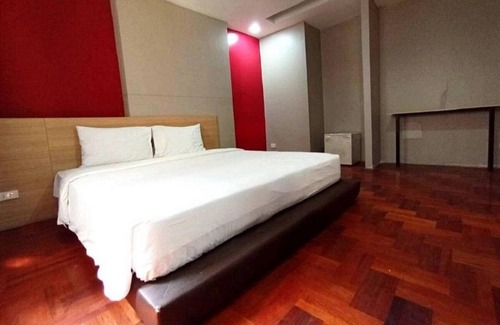 Bang Rak Hotel | GO INN Silom Road - BTS Saint Louis