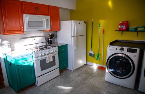 Sheridan House | Goat Hill Orchard - Family & Pet Friendly ; Level 2 EV Charging Outlet BYOCC