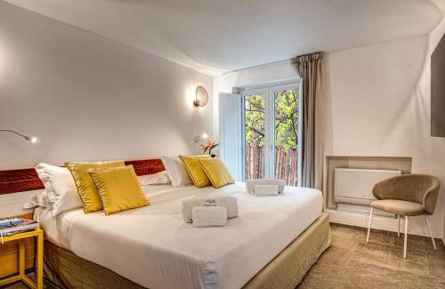 Vico Equense Apartment | GOCCE VILLAS - Villa Tramontana Stunning Waterfront Villa