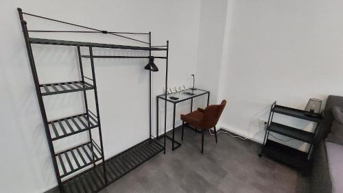 Stadtbezirke I Apartment | Gockel Homes 1 - Zentral mit Balkon & Netflix